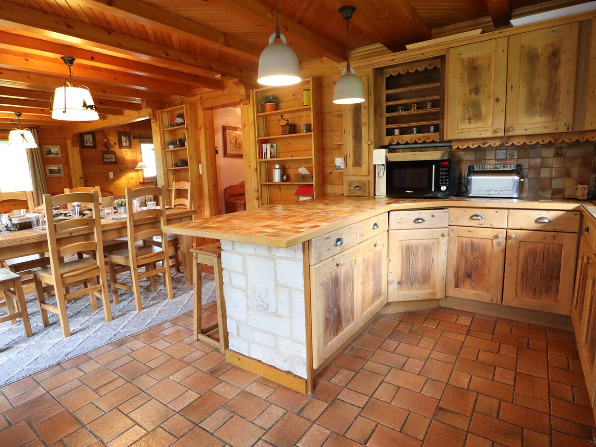 Chalet Le Chounours, 175m² vue Mont-Chéry aux Gets - Photo 3