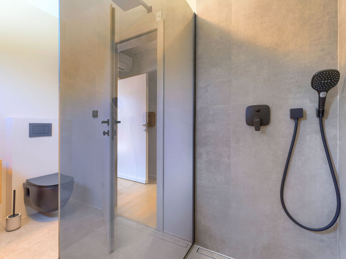 Villa Valle - Maison moderne avec piscine privée à Bale - Photo 16