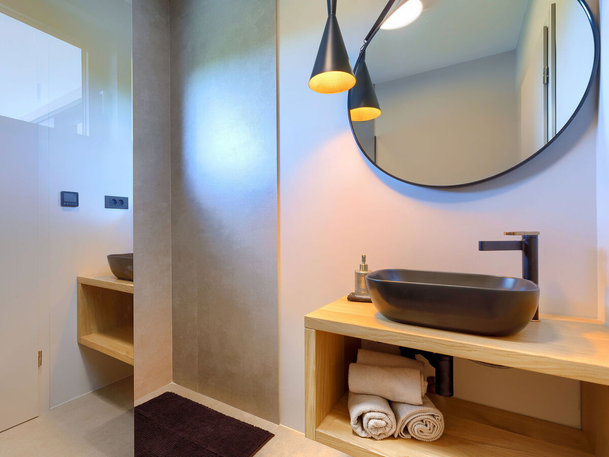 Villa Valle - Maison moderne avec piscine privée à Bale - Photo 26