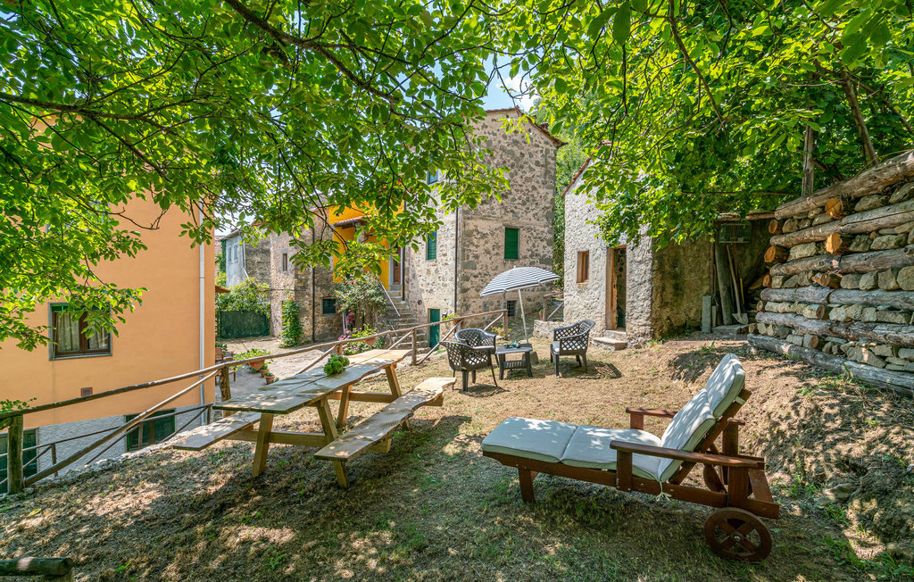 Maison en pierre avec terrasse et vue montagnes - Photo 1