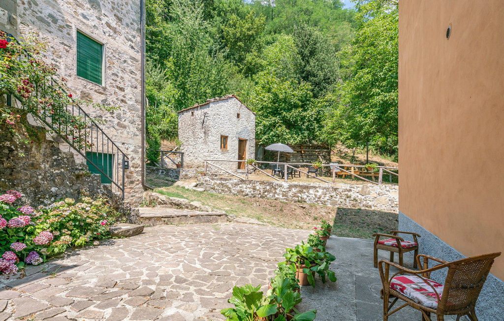 Maison en pierre avec terrasse et vue montagnes - Photo 11
