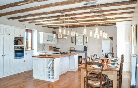 Maison de ferme en pierre, 7 chambres et piscine chauffée : photo 4