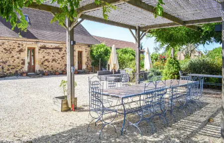 Maison de ferme en pierre, 7 chambres et piscine chauffée : photo 13