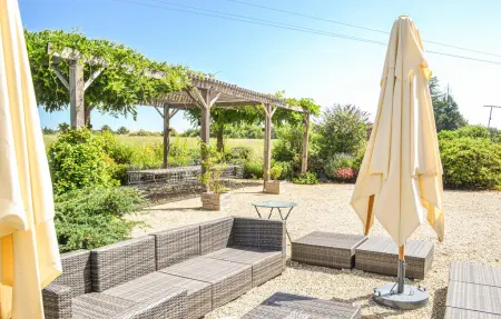 Maison de ferme en pierre, 7 chambres et piscine chauffée : photo 15