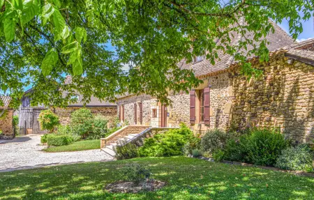 Maison de ferme en pierre, 7 chambres et piscine chauffée : photo 16