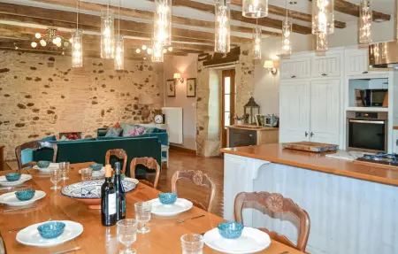 Maison de ferme en pierre, 7 chambres et piscine chauffée : photo 23