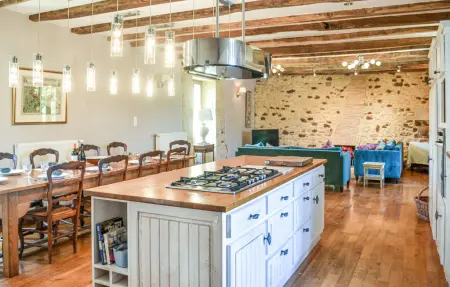 Maison de ferme en pierre, 7 chambres et piscine chauffée : photo 24