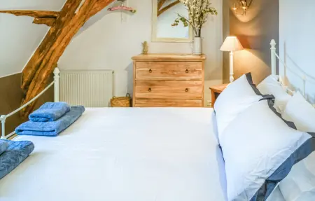 Maison de ferme en pierre, 7 chambres et piscine chauffée : photo 31
