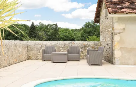 Maison pierre et poutres apparentes à Mauvières, piscine : photo 8