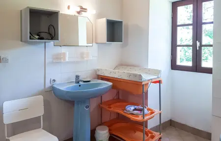 Maison pierre et poutres apparentes à Mauvières, piscine : photo 22