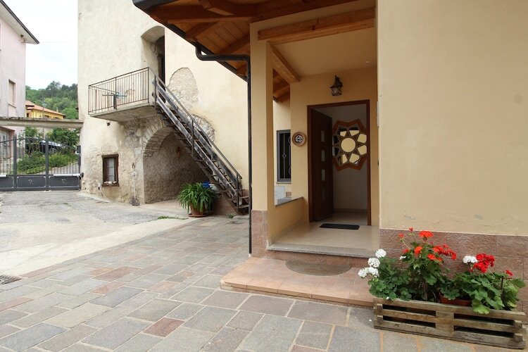 Maison 6 pers. Ronzo Chienis, jardin & trampoline - Photo 7