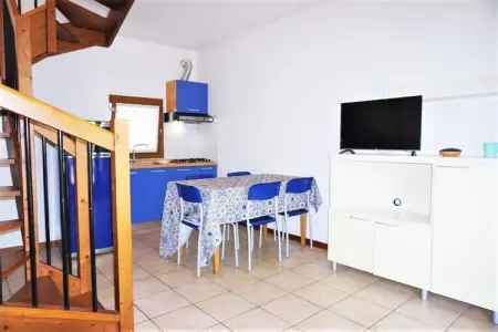 Olmi E206  Lido Altanea, Agréable villa d'une chambre avec piscine - Photo 1