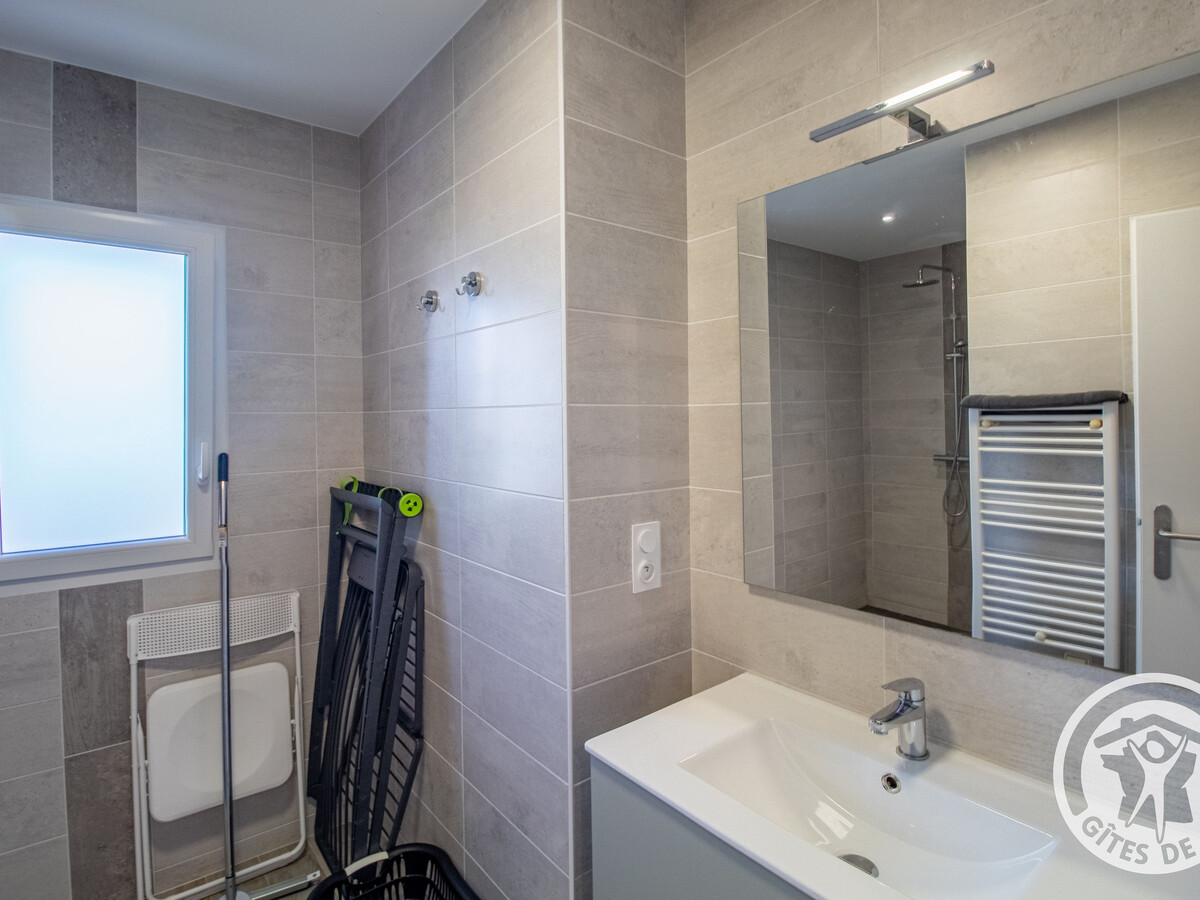 Gîte rénové en grange avec étang privé pour la pêche - Photo 12