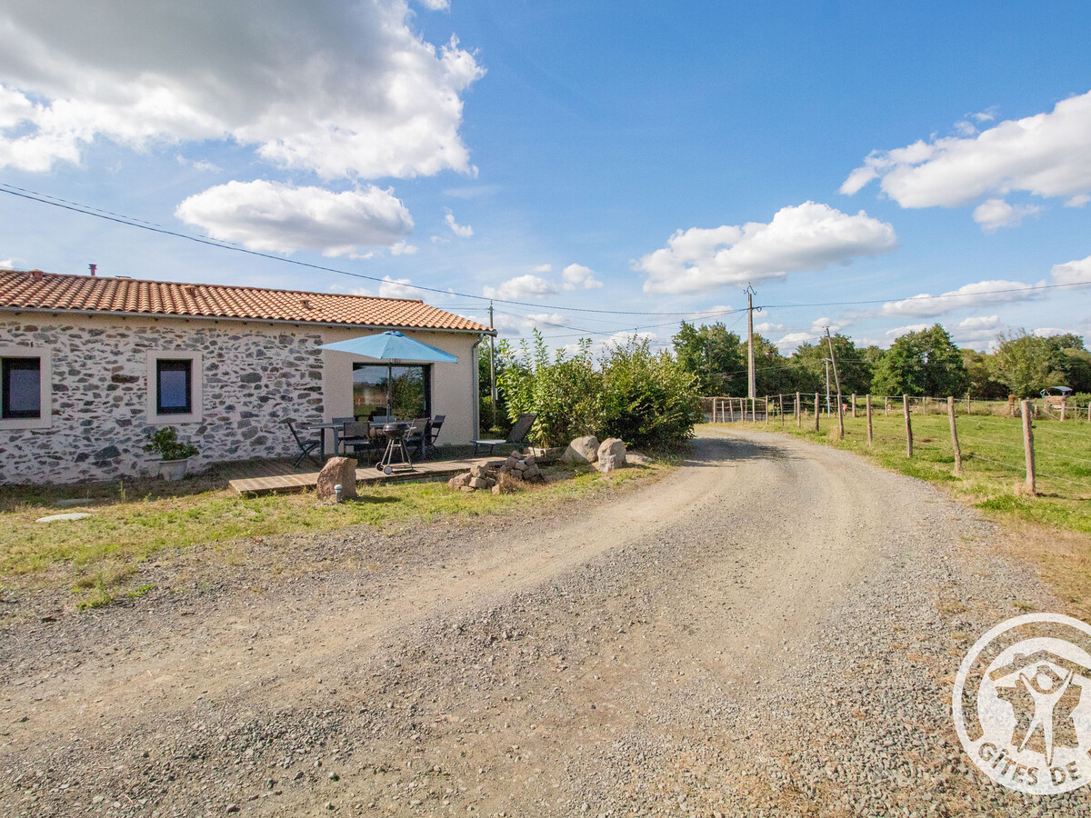 Gîte rénové en grange avec étang privé pour la pêche - Photo 15