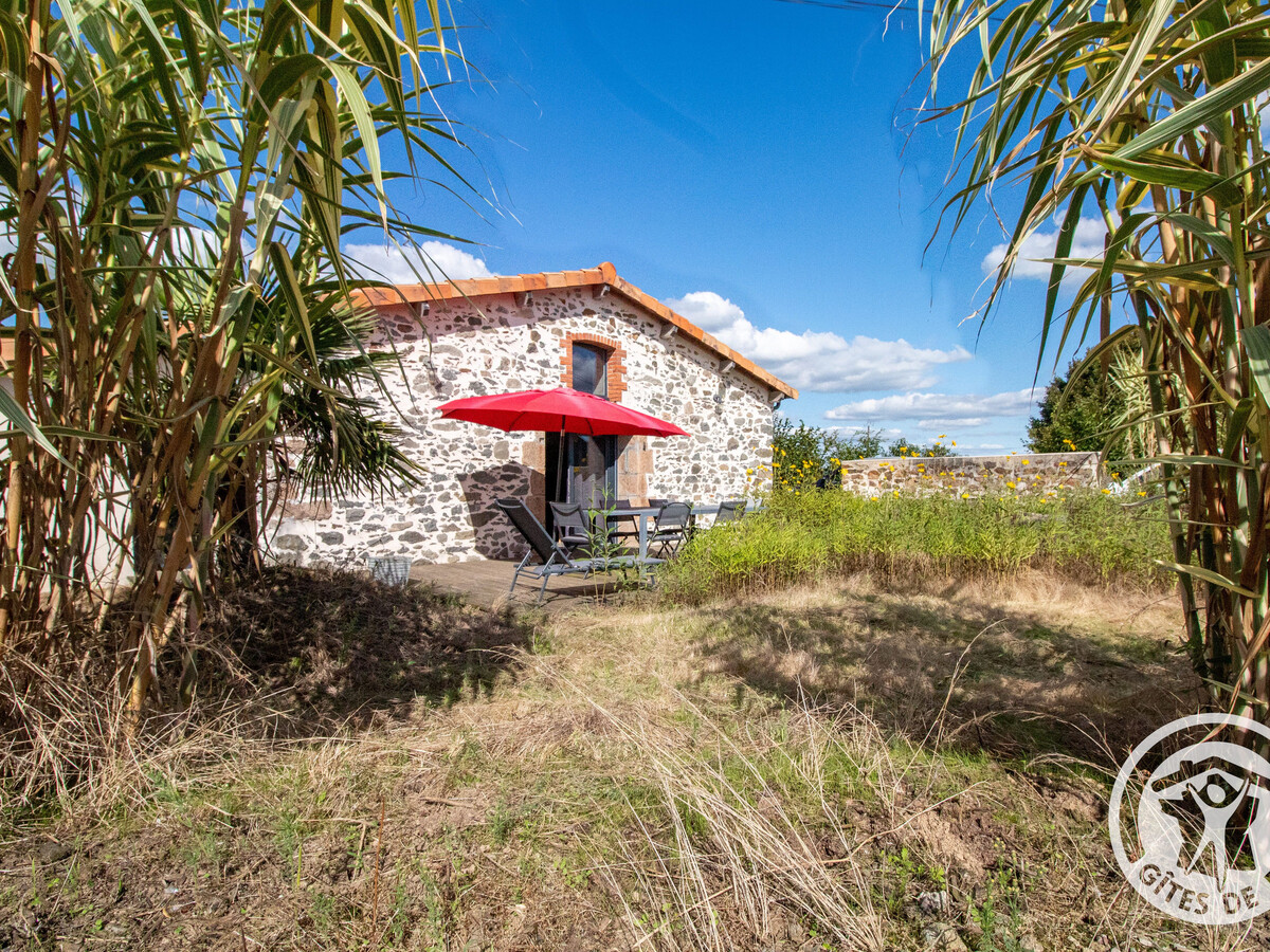 Gîte rénové en grange, étang privatif à 300m - Photo 1