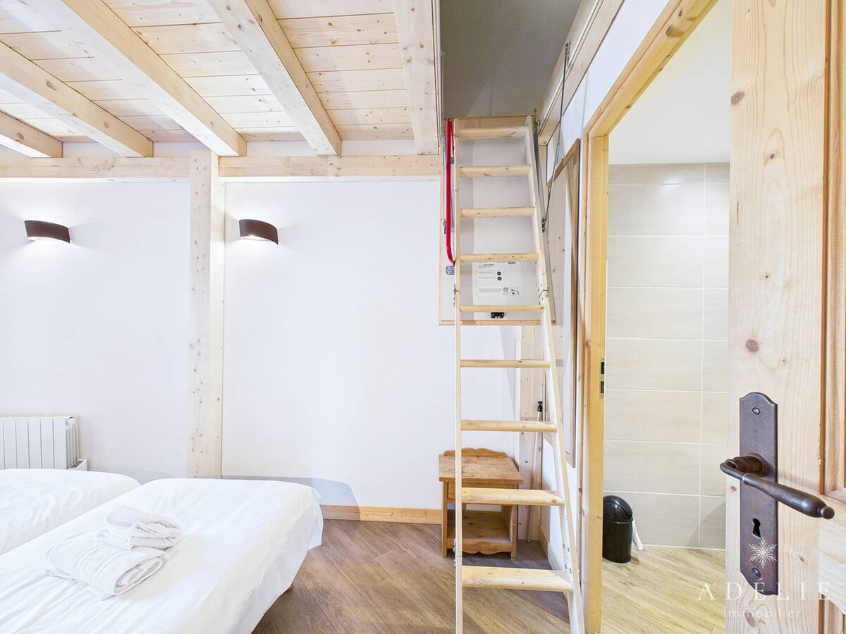 Chalet 173m² jacuzzi sauna, 12 pers, pieds pistes - Photo 13