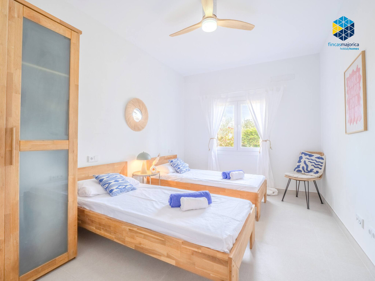 Maison 200m² à Llucmajor : 4 chambres, piscine et jardin - Photo 8