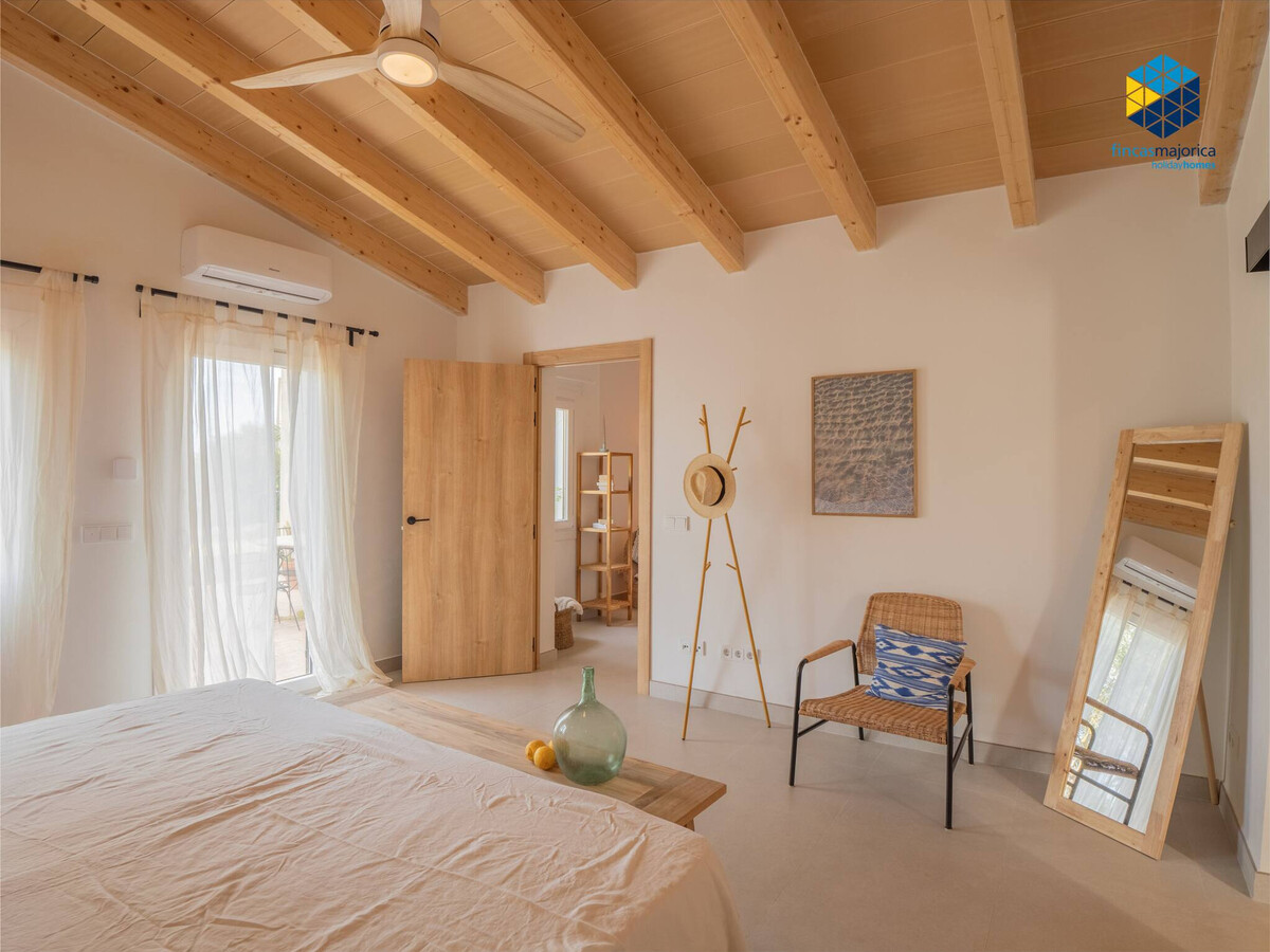 Maison 200m² à Llucmajor : 4 chambres, piscine et jardin - Photo 11