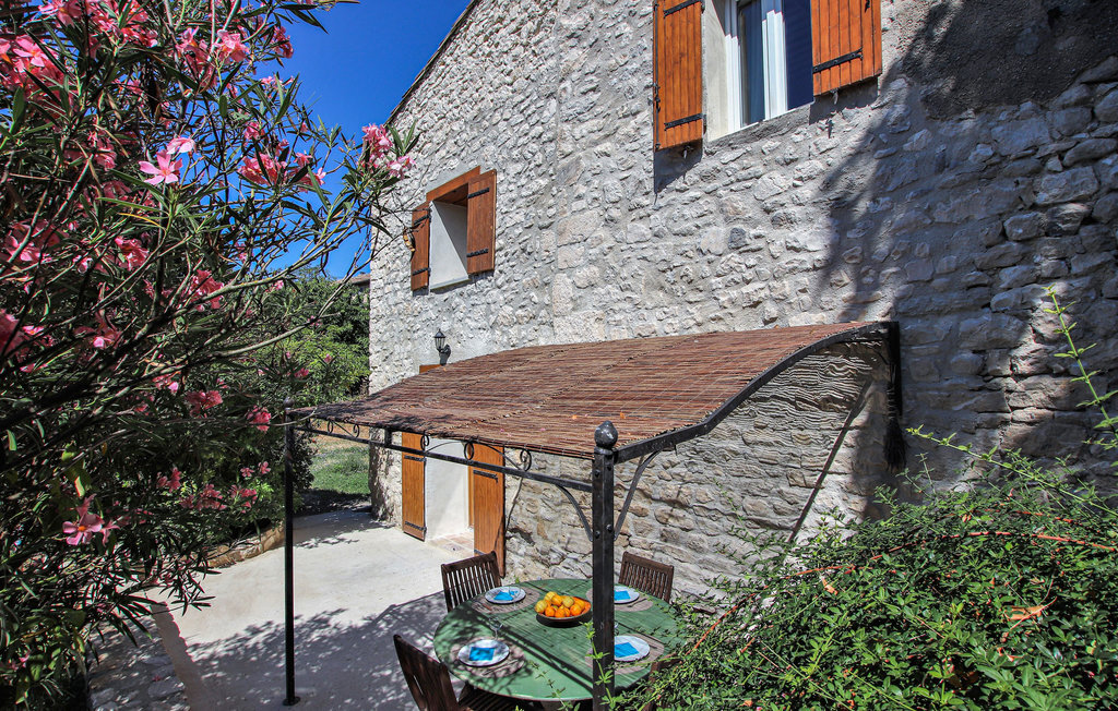 Mazet provençal avec piscine bois à Saint Didier - Photo 11