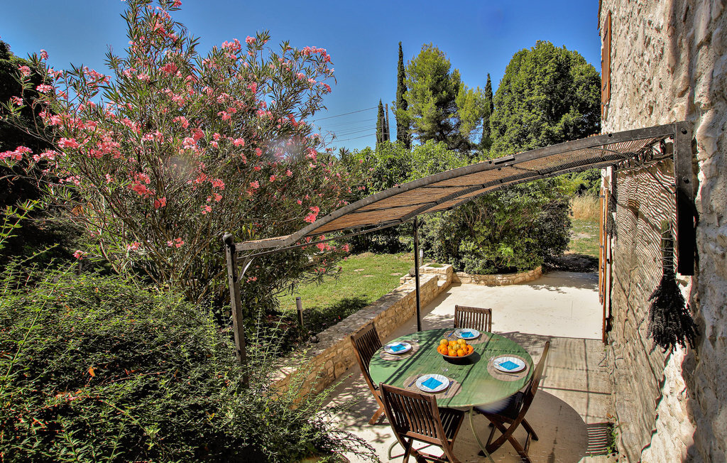 Mazet provençal avec piscine bois à Saint Didier - Photo 12