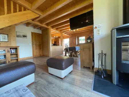 Location chalet à Verchaix, Chalet spacieux avec vue panoramique et confort familial