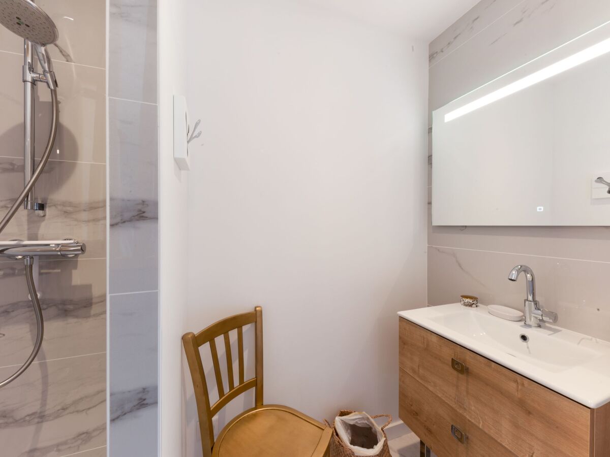 Le Rahic, maison rénovée 800 m de la mer - Photo 12