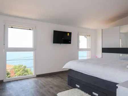 Emili & Elias, maison moderne avec piscine chauffée : photo 12