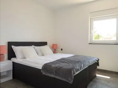 Emili & Elias, maison moderne avec piscine chauffée : photo 14