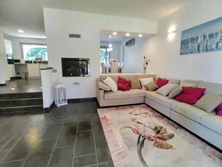 Villa Mera – 210 m² rénovés au bord de la rivière, Sorico : photo 4