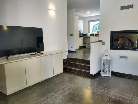 Villa Mera – 210 m² rénovés au bord de la rivière, Sorico : photo 8
