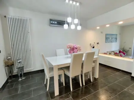 Villa Mera – 210 m² rénovés au bord de la rivière, Sorico : photo 12
