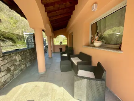 Villa Mera – 210 m² rénovés au bord de la rivière, Sorico : photo 15