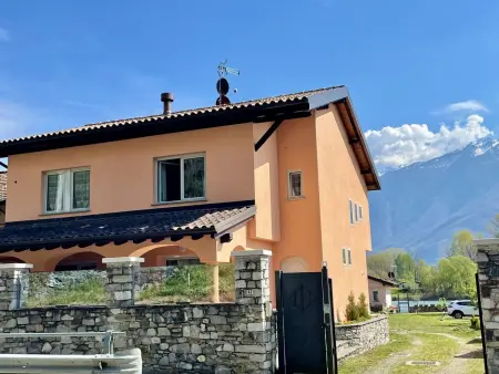 Villa Mera – 210 m² rénovés au bord de la rivière, Sorico : photo 54