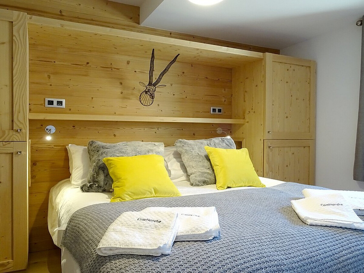 Chalet Luna skis aux pieds avec jacuzzi et sauna - Photo 9