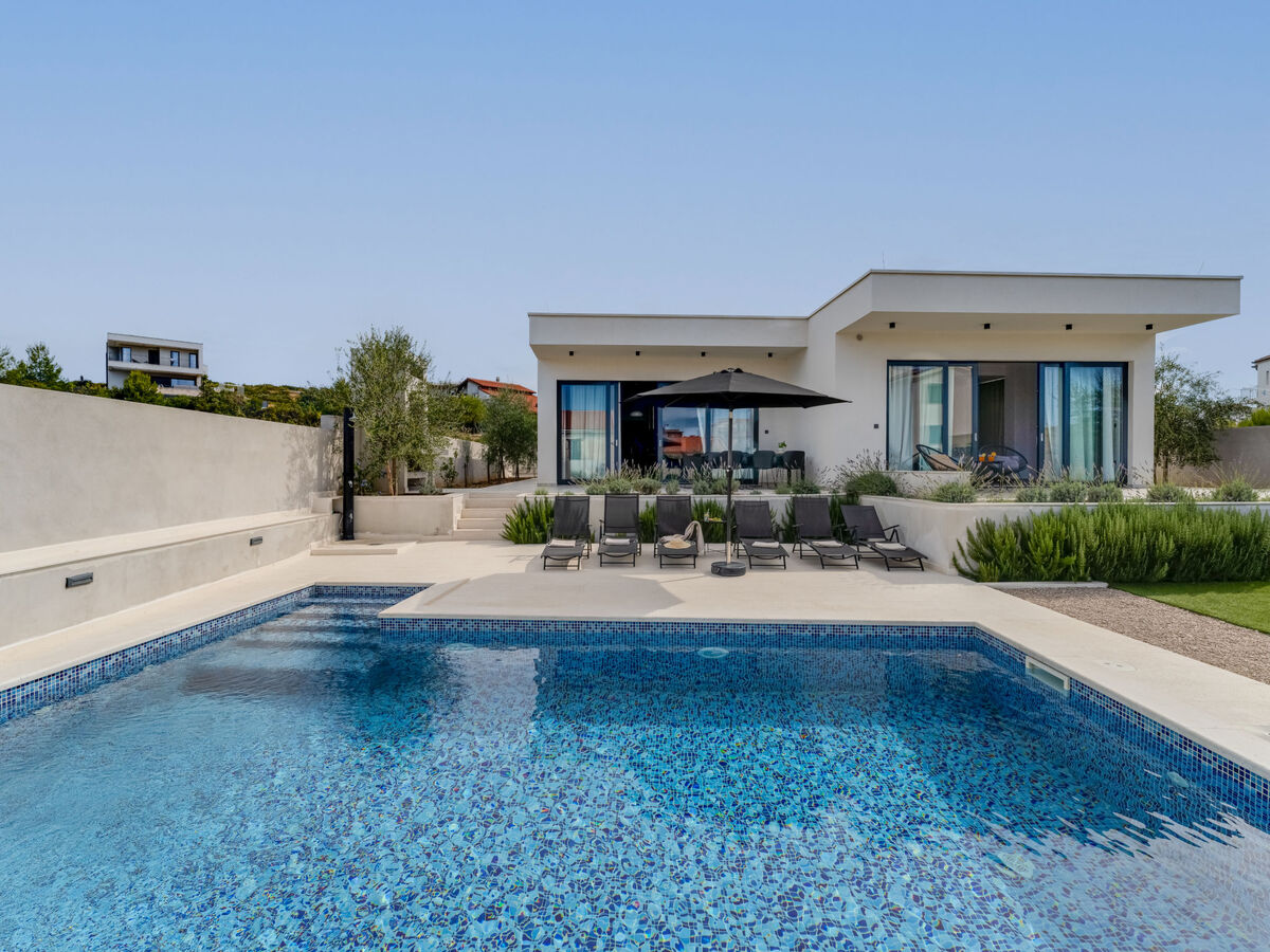 Villa Inizio Brodarica : 4 chambres, piscine privée - Photo 1
