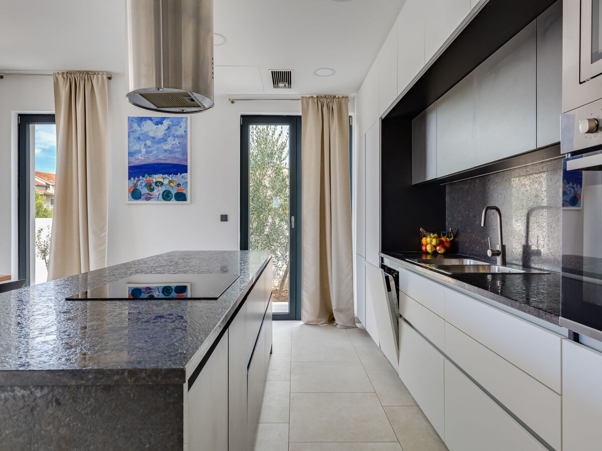 Villa Inizio Brodarica : 4 chambres, piscine privée - Photo 7