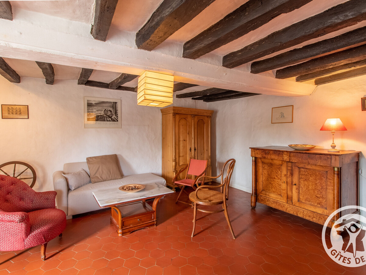 Maison 15ème siècle à Huillé, 2 ch, jardin, cheminée - Photo 5