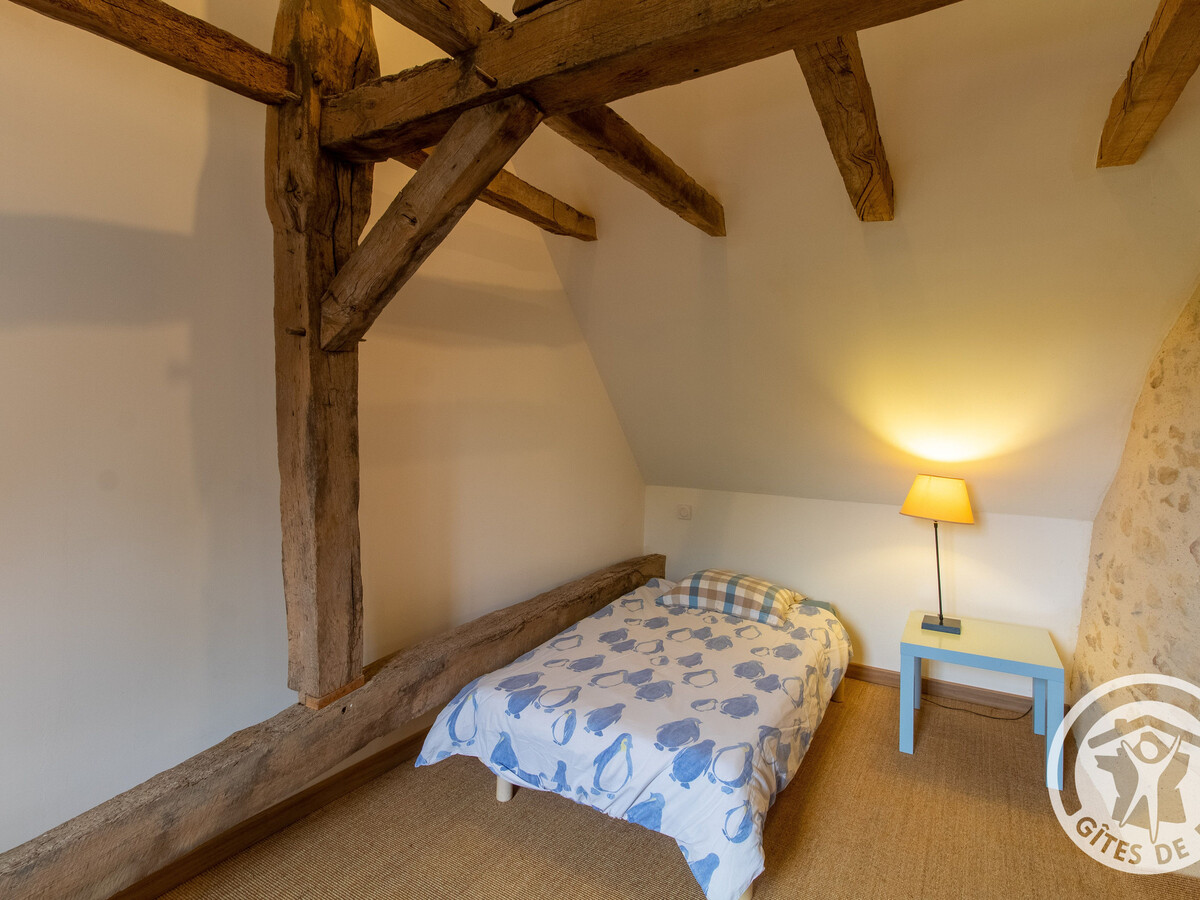 Maison 15ème siècle à Huillé, 2 ch, jardin, cheminée - Photo 14