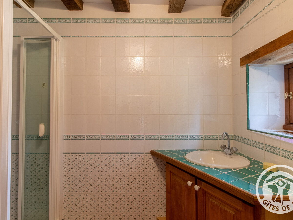 Maison 15ème siècle à Huillé, 2 ch, jardin, cheminée - Photo 28