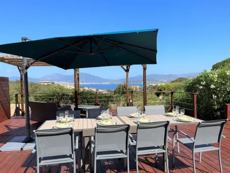 Location maison à Porticcio, Villa 5 pièces avec piscine et WiFi à Porticcio