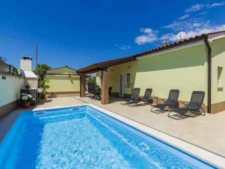 Location maison à Štinjan, Laura