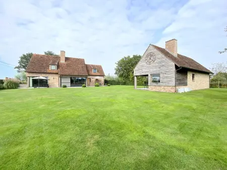 Location maison à Maldegem, Maison de campagne indépendante avec wellness
