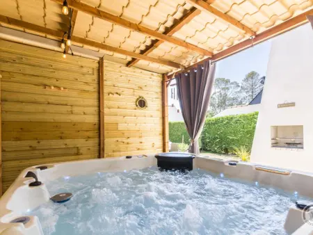 Gîte avec spa privé et vue Mont-Saint-Michel à Ardevon : photo 2
