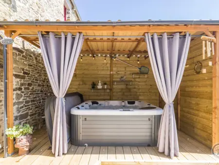 Gîte avec spa privé et vue Mont-Saint-Michel à Ardevon : photo 7