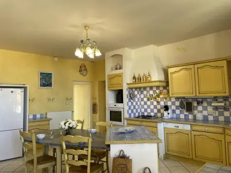 Belle maison bourbonnaise du 18e siècl au cœur d'un village pittoresque avec jardin - Photo 3