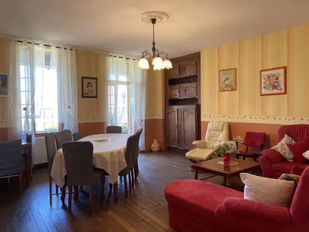 Belle maison bourbonnaise du 18e siècl au cœur d'un village pittoresque avec jardin - Photo 10