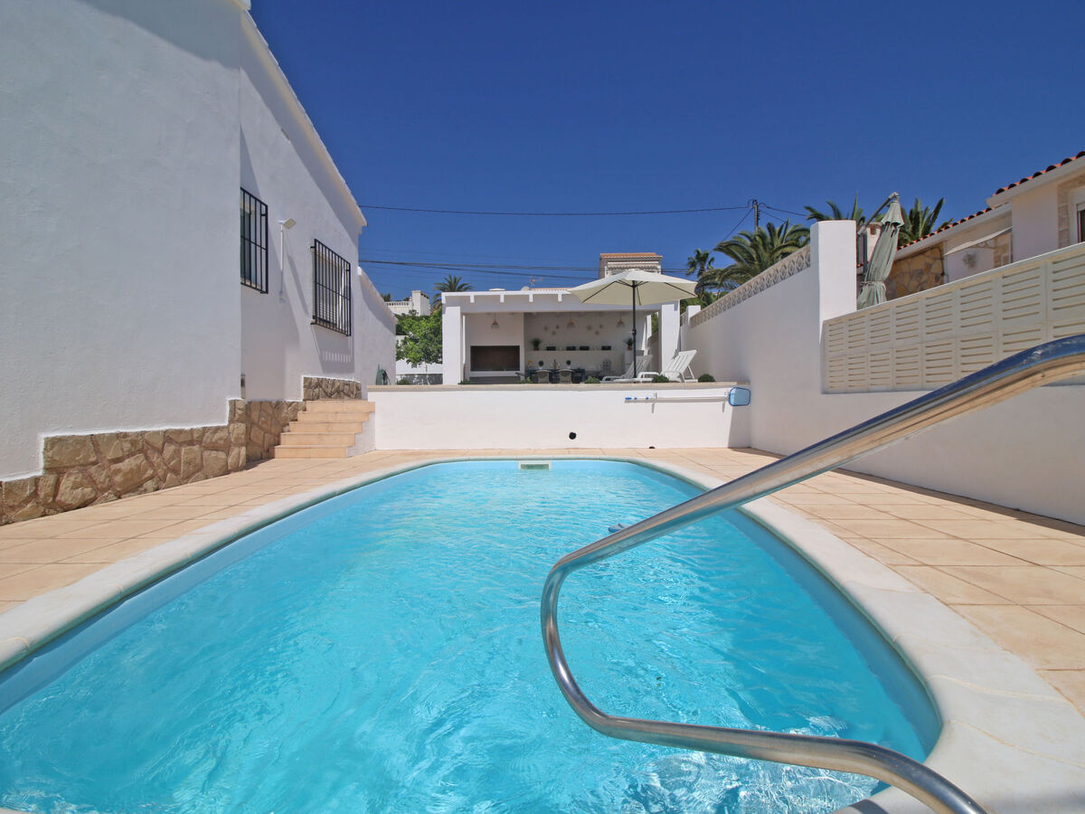 Villa Claudia à Calpe – piscine privée et vue sur la ville - Photo 5