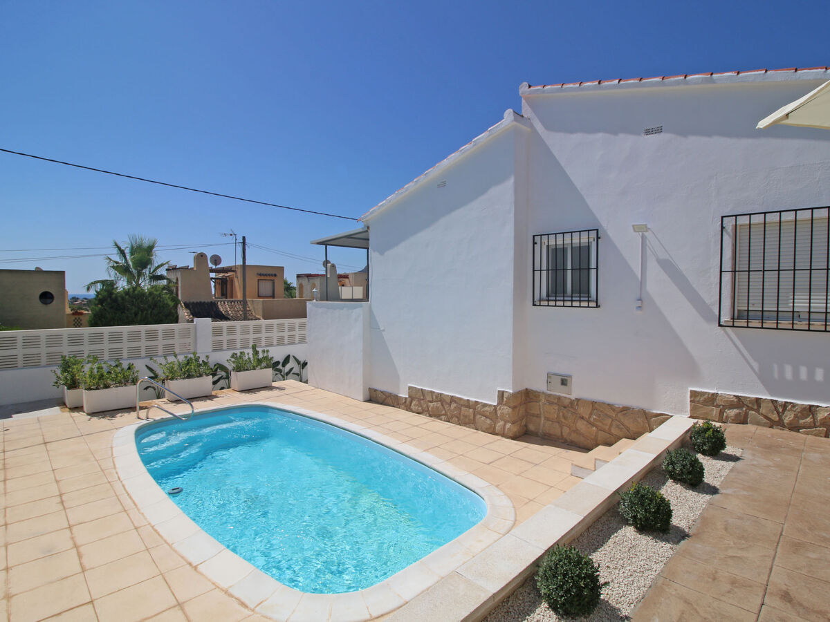 Villa Claudia à Calpe – piscine privée et vue sur la ville - Photo 13