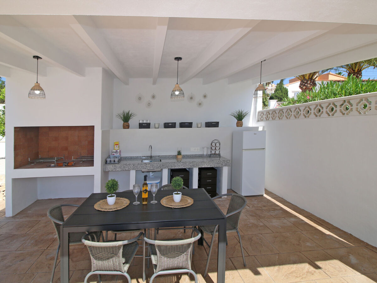 Villa Claudia à Calpe – piscine privée et vue sur la ville - Photo 14