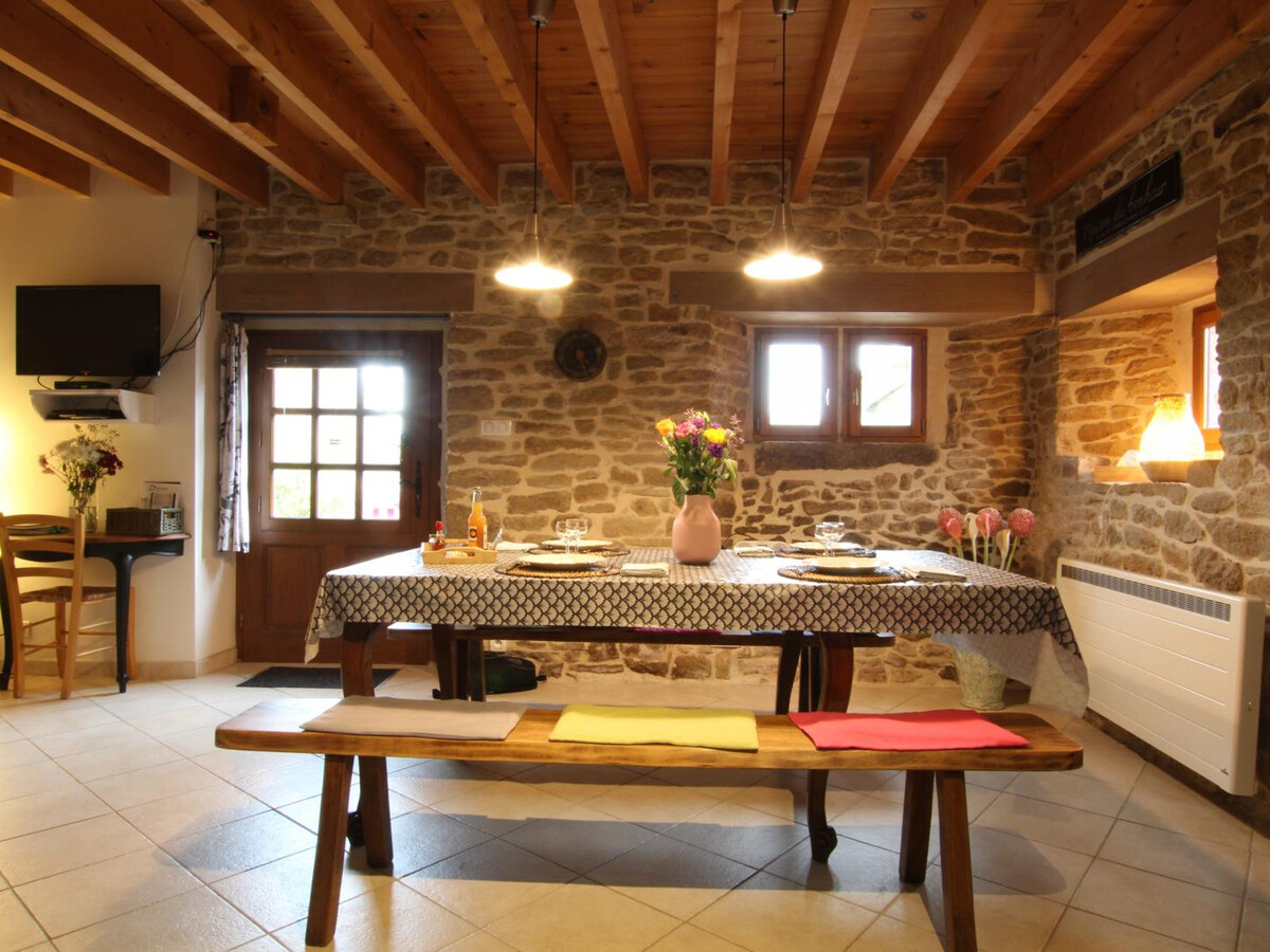 Gîte en pierre du Cotentin, jardin clos et terrasse couverte - Photo 5